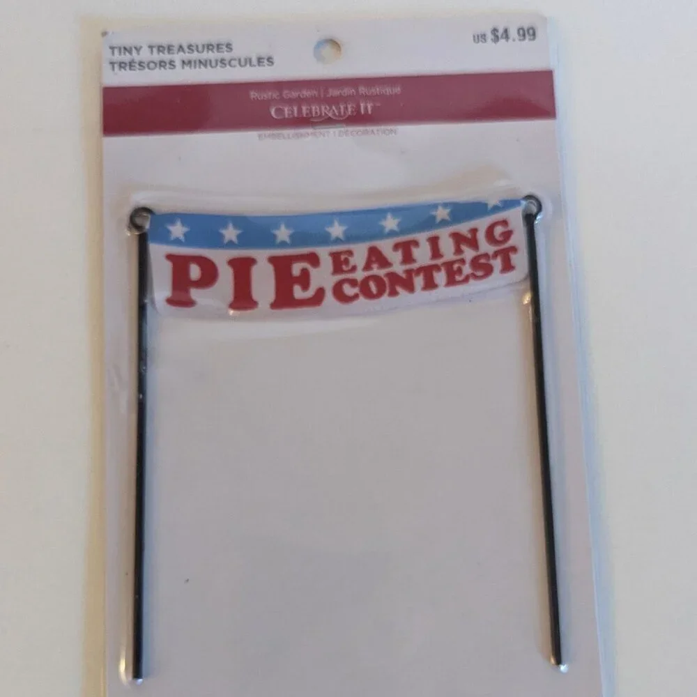 NWT Tiny Treasures Miniature Pie Eating Contest 4th of July Banner Celebrate It